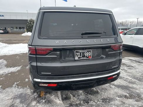 Used 2022 Jeep Wagoneer Series III w/ Flexible Seating Group image 16