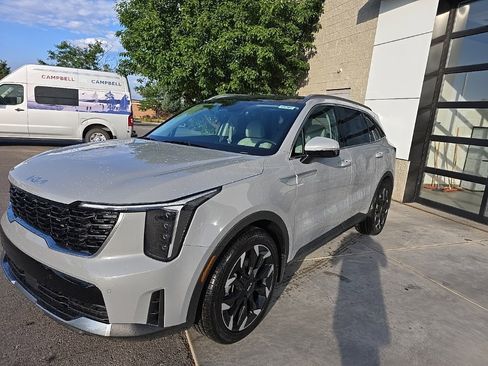 New 2025 Kia Sorento EX w/ Panoramic Sunroof Package image 3