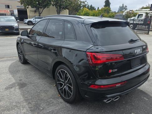 Used 2023 Audi SQ5 Premium Plus w/ Premium Plus Package AWD/4WD image 4