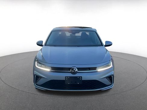 Used 2025 Volkswagen Jetta SE image 8