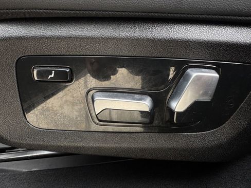 Used 2025 BMW X7 xDrive40i AWD/4WD image 27
