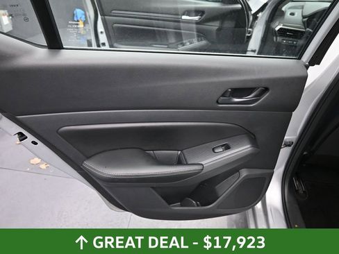 Used 2024 Nissan Altima 2.5 SV FWD image 32