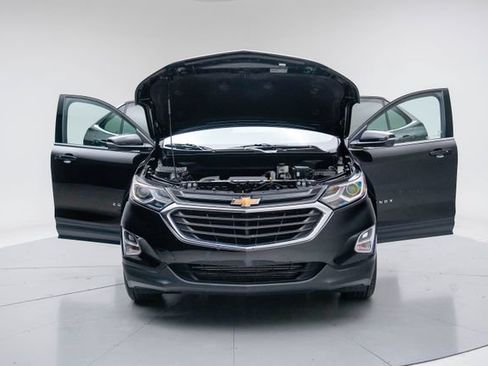 Used 2018 Chevrolet Equinox LT FWD image 16