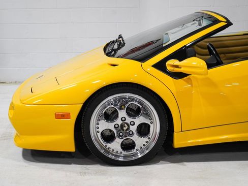 Used 1998 Lamborghini Diablo VT image 32