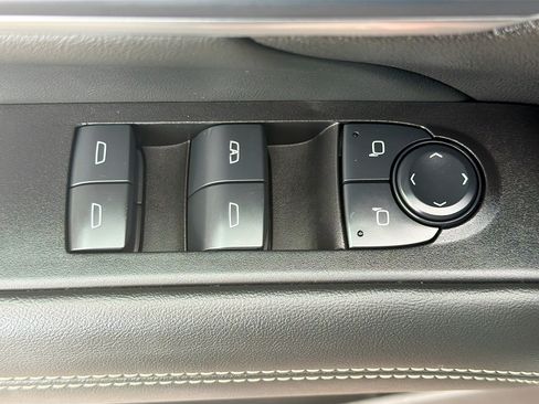 Used 2025 GMC Terrain Elevation AWD/4WD image 15