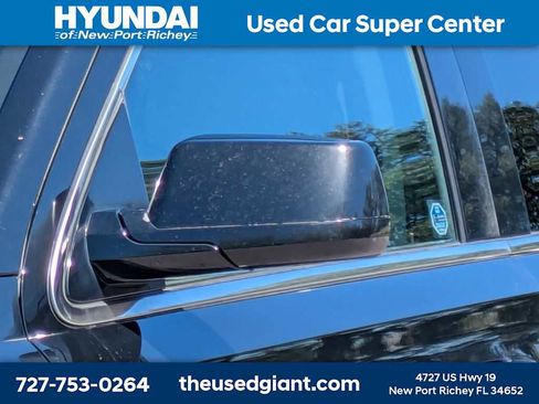 Used 2016 GMC Yukon XL Denali w/ Open Road Package image 11