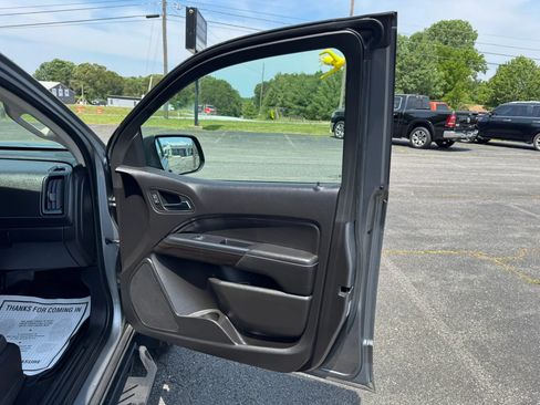 Used 2018 GMC Canyon SLE w/ SLE Convenience Package AWD/4WD image 47