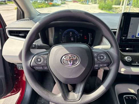 Used 2026 Toyota Corolla LE FWD image 18