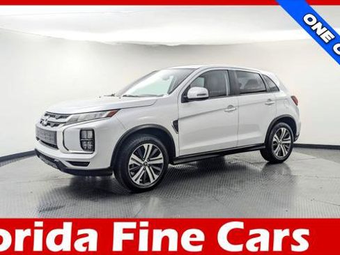 Used 2024 Mitsubishi Outlander Sport SE image 1