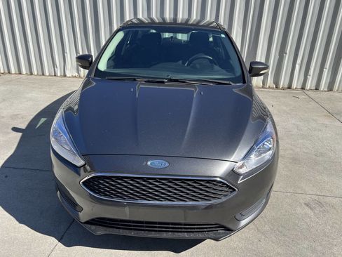 Used 2017 Ford Focus SE FWD image 8