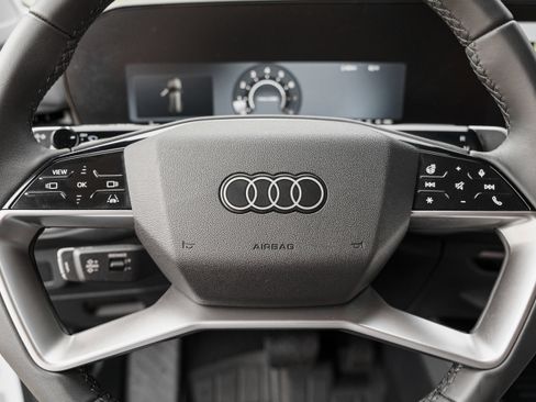 Certified 2026 Audi Q3 quattro 2.0T AWD/4WD image 16
