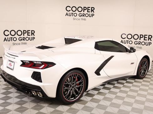 Used 2023 Chevrolet Corvette Stingray Premium Conv w/ Z51 Performance Package RWD image 18