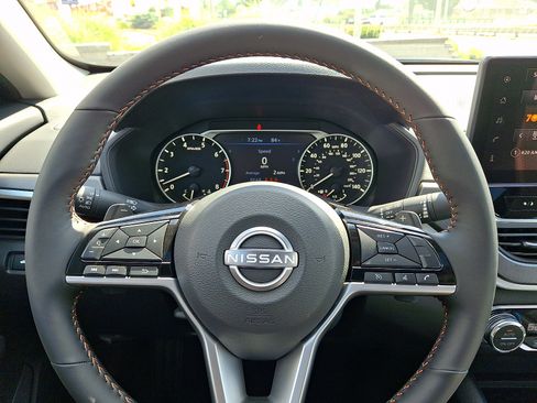 New 2026 Nissan Altima 2.5 SR w/ SR Midnight Edition Package AWD/4WD image 15