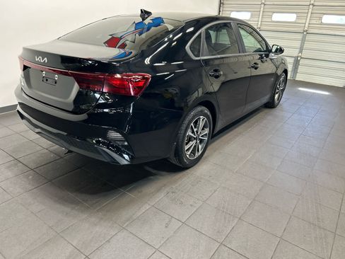 Used 2024 Kia Forte LXS FWD image 3