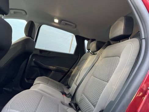 Certified 2022 Ford Escape SE w/ SE Sport Appearance Package image 11