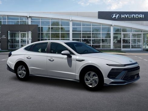 New 2026 Hyundai Sonata SE FWD image 10