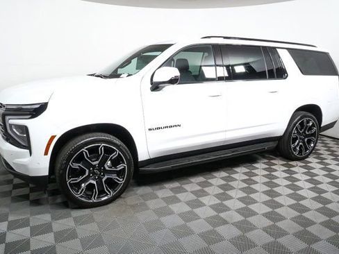 New 2026 Chevrolet Suburban RST image 27