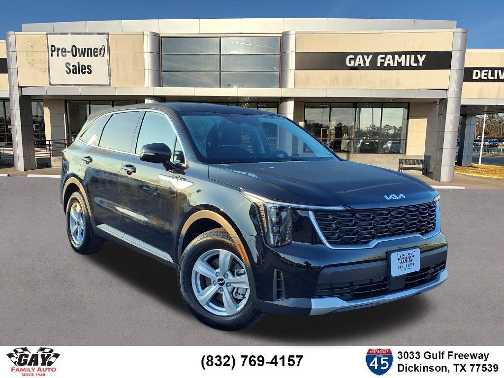 Used 2026 Kia Sorento LX FWD image 1