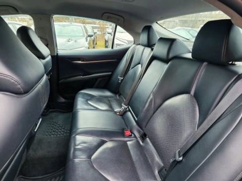 Used 2022 Toyota Camry XLE image 32