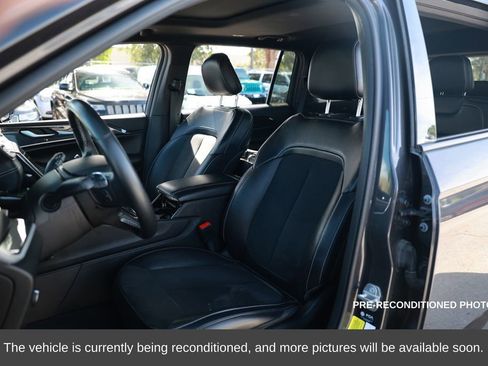 Used 2022 Jeep Grand Cherokee L Laredo image 10