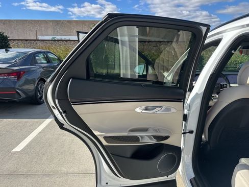 New 2026 Genesis GV70 3.5T Sport Prestige AWD/4WD image 15