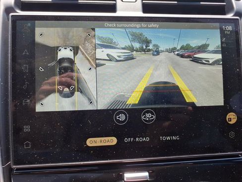 Used 2025 Land Rover Discovery Dynamic SE image 28