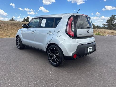 Used 2015 Kia Soul + FWD image 8
