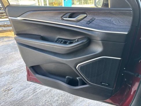 Used 2021 Jeep Grand Cherokee L Limited w/ Trailer Tow Package image 23