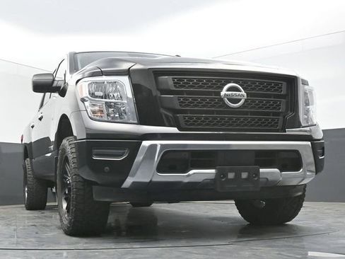 Used 2021 Nissan Titan SV w/ SV Convenience Package RWD image 47
