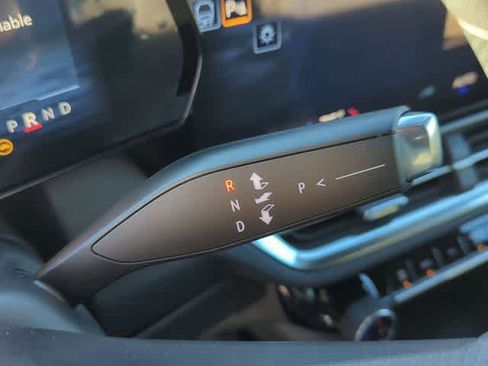 New 2026 Chevrolet Equinox EV LT image 16