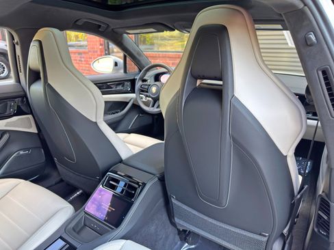 Used 2025 Porsche Panamera GTS AWD/4WD image 42