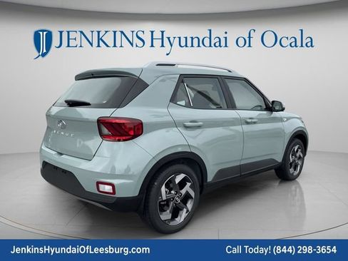 New 2026 Hyundai Venue SEL FWD image 5