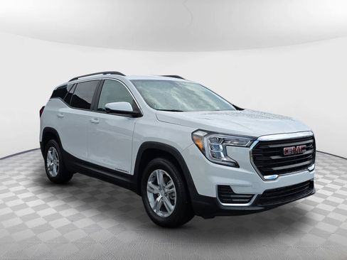 Used 2023 GMC Terrain SLE w/ Driver Convenience Package image 1