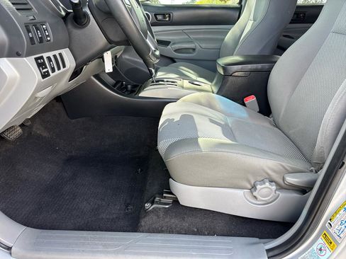 Used 2012 Toyota Tacoma PreRunner w/ TRD Off-Road Pkg image 12