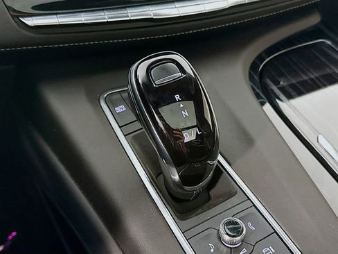 Used 2023 Cadillac Escalade Sport w/ LPO, Illumination Package AWD/4WD image 16