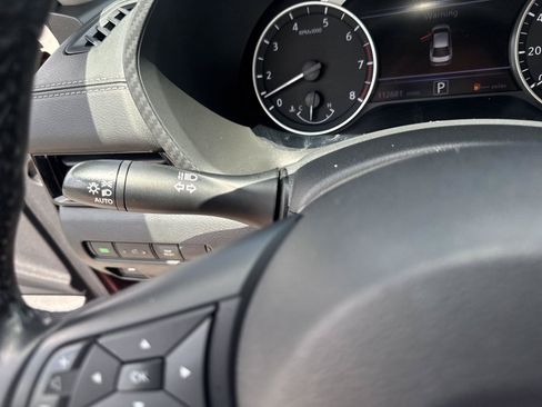 Used 2022 Nissan Sentra SV FWD image 23