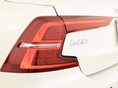 Used 2020 Volvo S60 T6 Inscription image 37