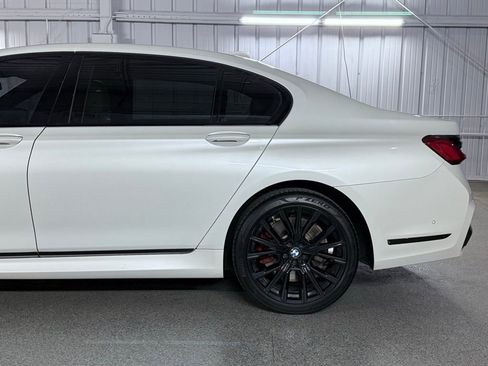 Used 2022 BMW 750i xDrive w/ Executive Package image 13