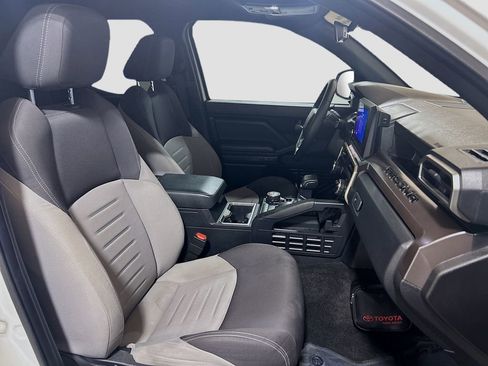 Used 2024 Toyota Tacoma TRD Sport AWD/4WD image 23