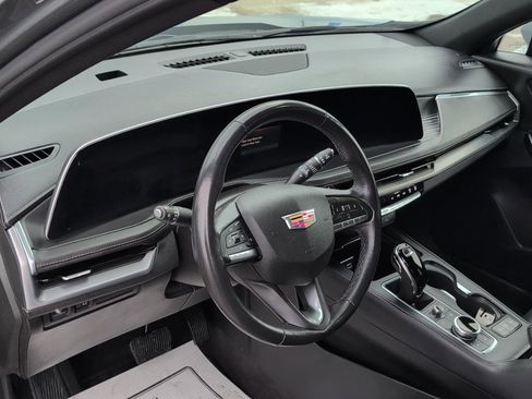 Used 2024 Cadillac XT4 Premium Luxury image 23