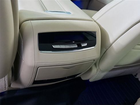 Used 2021 Cadillac Escalade Premium Luxury Platinum w/ Heavy-Duty Trailer Package image 20