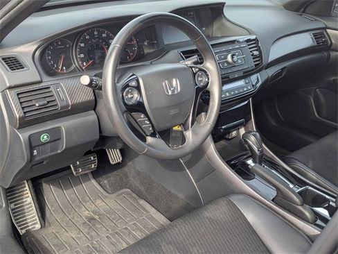 Used 2016 Honda Accord Sport image 11