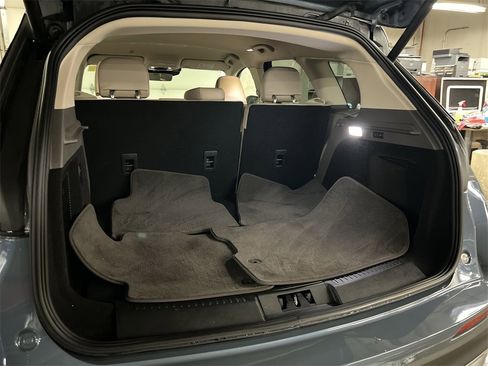 Used 2024 Lincoln Corsair Premiere w/ Equipment Group 101A image 22