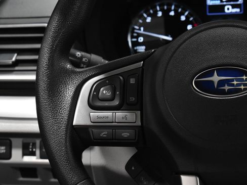 Used 2017 Subaru Forester 2.5i Premium image 9