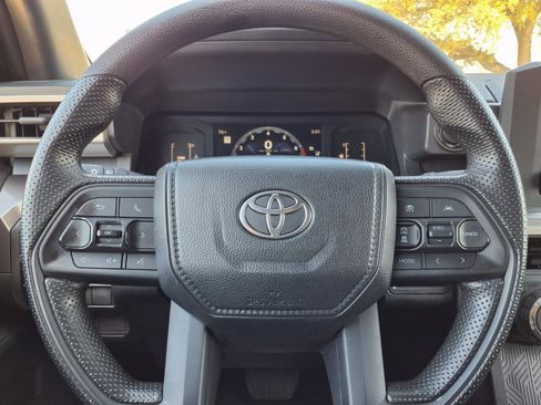 Used 2025 Toyota Tacoma SR5 image 21