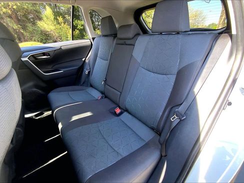 Used 2025 Toyota RAV4 XLE image 20