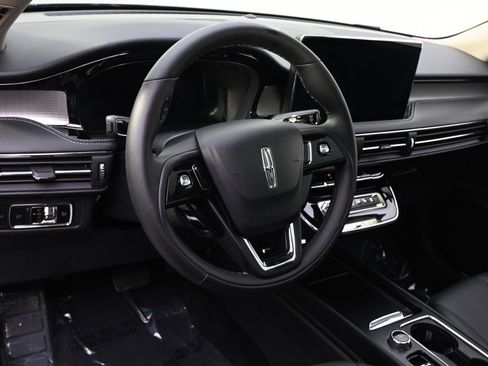 New 2025 Lincoln Corsair AWD w/ Equipment Group 101A image 11