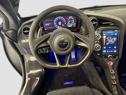 Used 2018 McLaren 720S image 23