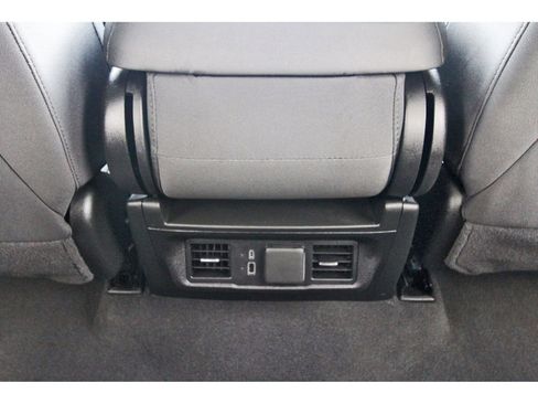 Used 2025 Chevrolet Silverado 2500 LT w/ Convenience Package image 15