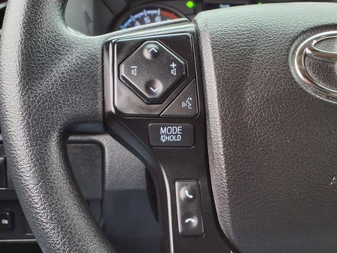 Used 2022 Toyota Tacoma SR image 11